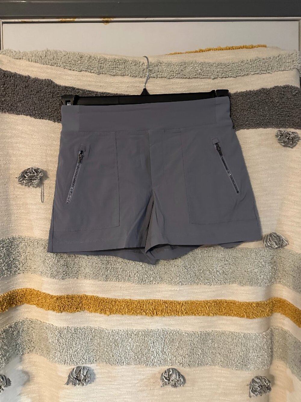 Athleta Women's Size 6 Trekkie North Slate Gray Hiking Shorts